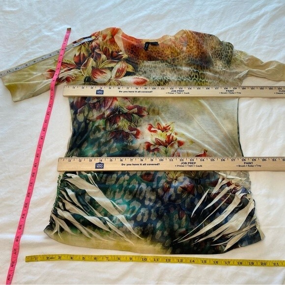 Floral Animal Print Studs Bling Red Blue Unique S Sleeve Top New Directions SZ L - Picture 7 of 9